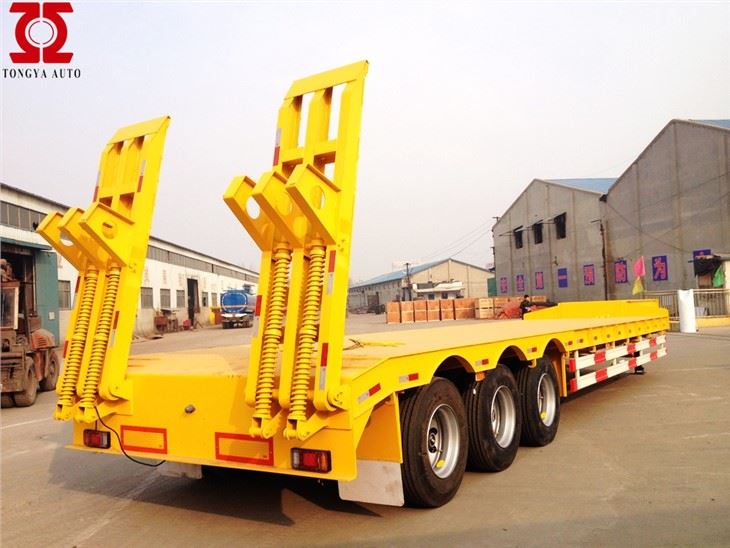 Aanhangwagen met laag bed van 60 ton