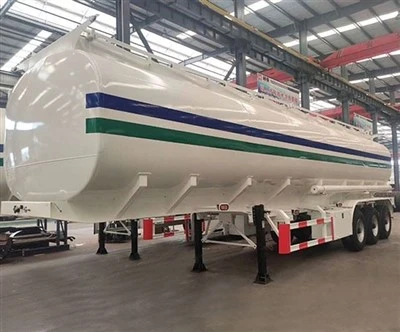 Aanhangwagen voor brandstoftanker met drie assen