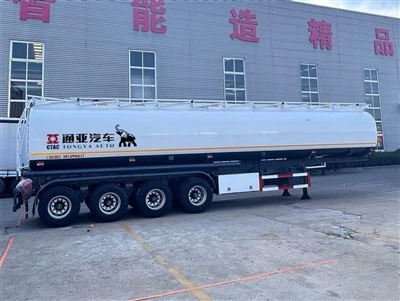 4 Axle Fuel Tanker Semi Trailer te koop